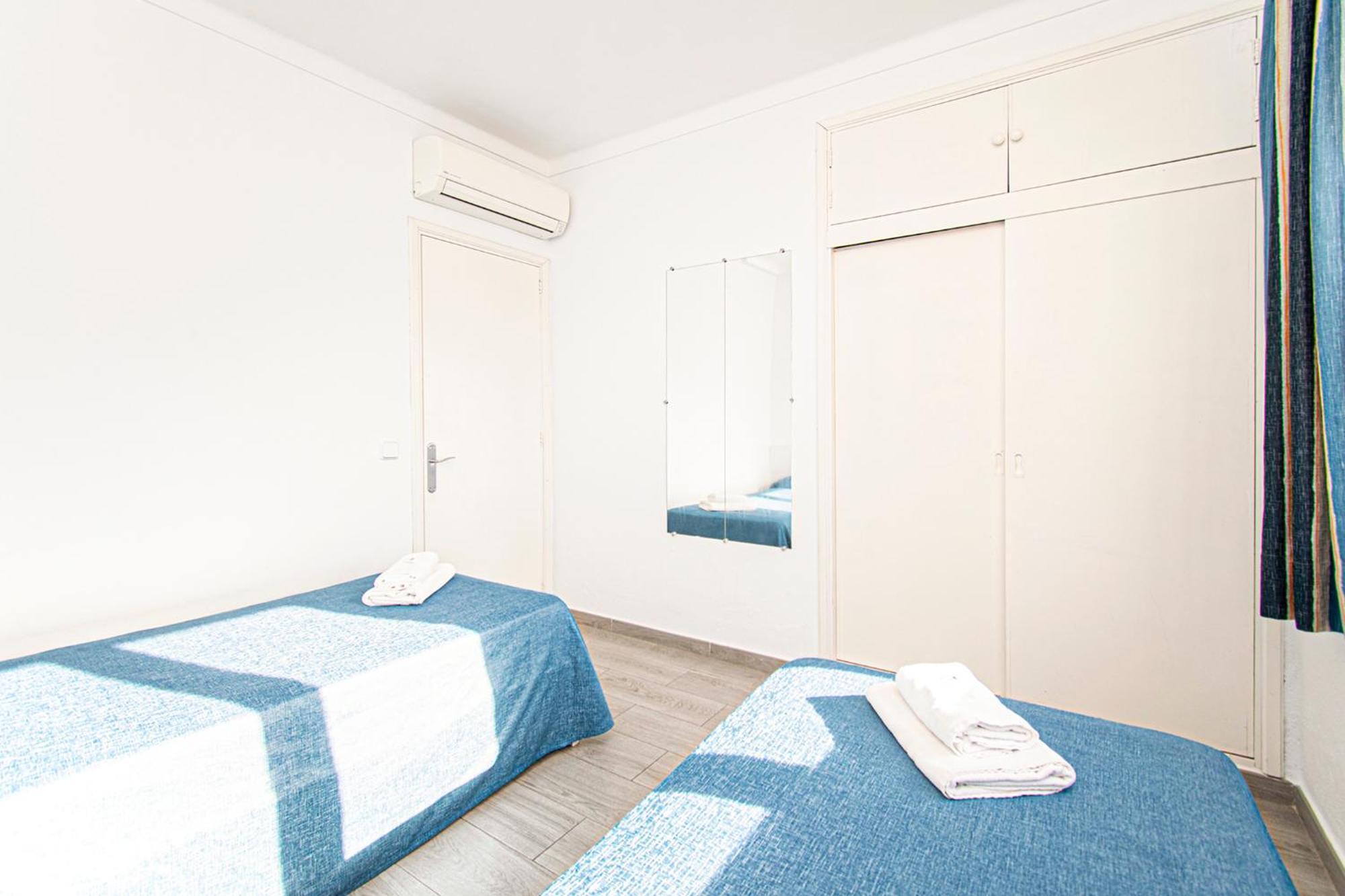 Apartamentos Falco ปอร์ต เด โปเญนซา ภายนอก รูปภาพ